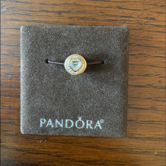 Essence LOVE Charm - Picture 4 of 5